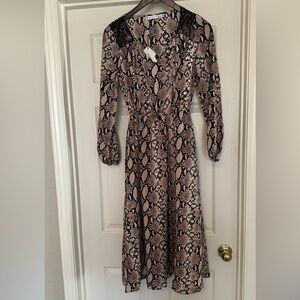 By Egreis Kenia Dress